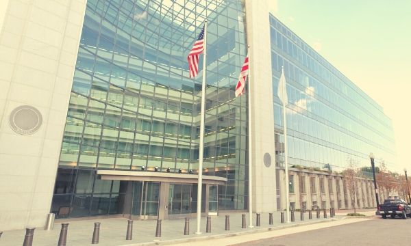 SEC Staking Crackdown könnte positiv für die dezentrale ETH sein