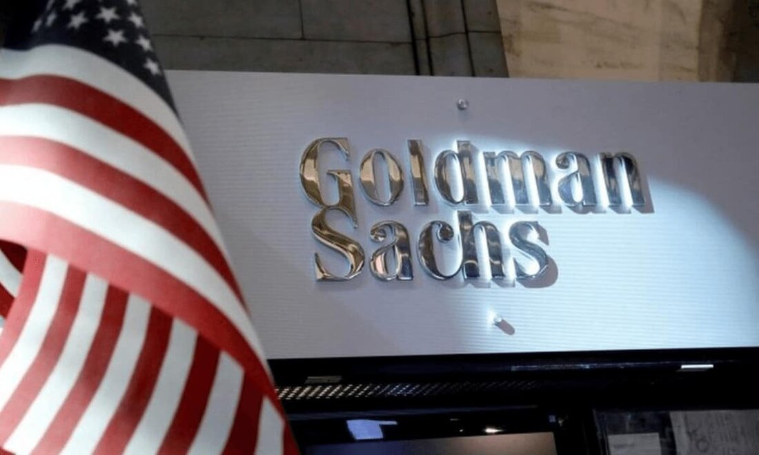 Der Bankenriese Goldman Sachs hat in einer aktuellen Studie ermittelt, dass 32 % der Family Offices weltweit ein Engagement in digitalen Vermögenswerten, NFTs oder DeFi haben, während 26 % explizit in Kryptowährungen investiert haben. Die Ergebnisse der Untersuchung von 2021 zeigten, dass nur 16 % der Vermögensverwaltungsunternehmen HODLer waren. Zwei Jahre Unterschied Goldman Sachs kontaktierte 166 Family Offices in Amerika, Europa, dem Nahen Osten und Afrika (EMEA) sowie im asiatisch-pazifischen Raum (APAC). bestimmen wie sich ihre Anlagestrategie in den letzten Jahren verändert hat. Die Studie aus dem Jahr 2021 schätzt, dass 16 % der Befragten in digitale Währungen investiert haben, …