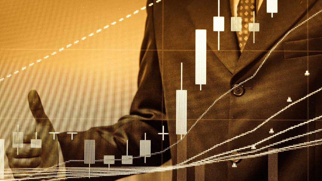 Die Vermögensverwaltungsfirma Devere Group sagt, dass 82 % der befragten Millionäre ihre Finanzberater gefragt haben, ob sie trotz des Krypto-Winters Kryptowährungen wie Bitcoin in ihre Portfolios aufnehmen möchten. „Wohlhabende Anleger verstehen, dass digitale Währungen die Zukunft des Geldes sind, und sie wollen nicht in der Vergangenheit zurückgelassen werden“, sagte der Geschäftsführer des Unternehmens. Millionäre werden vom bevorstehenden Crypto Bull Run profitieren, sagt Devere Die Devere Group, eine globale Finanzberatungs- und Vermögensverwaltungsfirma mit einem weltweit verwalteten Vermögen von 12 Milliarden US-Dollar (AUM), hat am Montag die Ergebnisse ihrer Krypto-Umfrage veröffentlicht. Devere fand heraus, dass 82 % seiner millionenschweren Kunden mit investierbaren …
