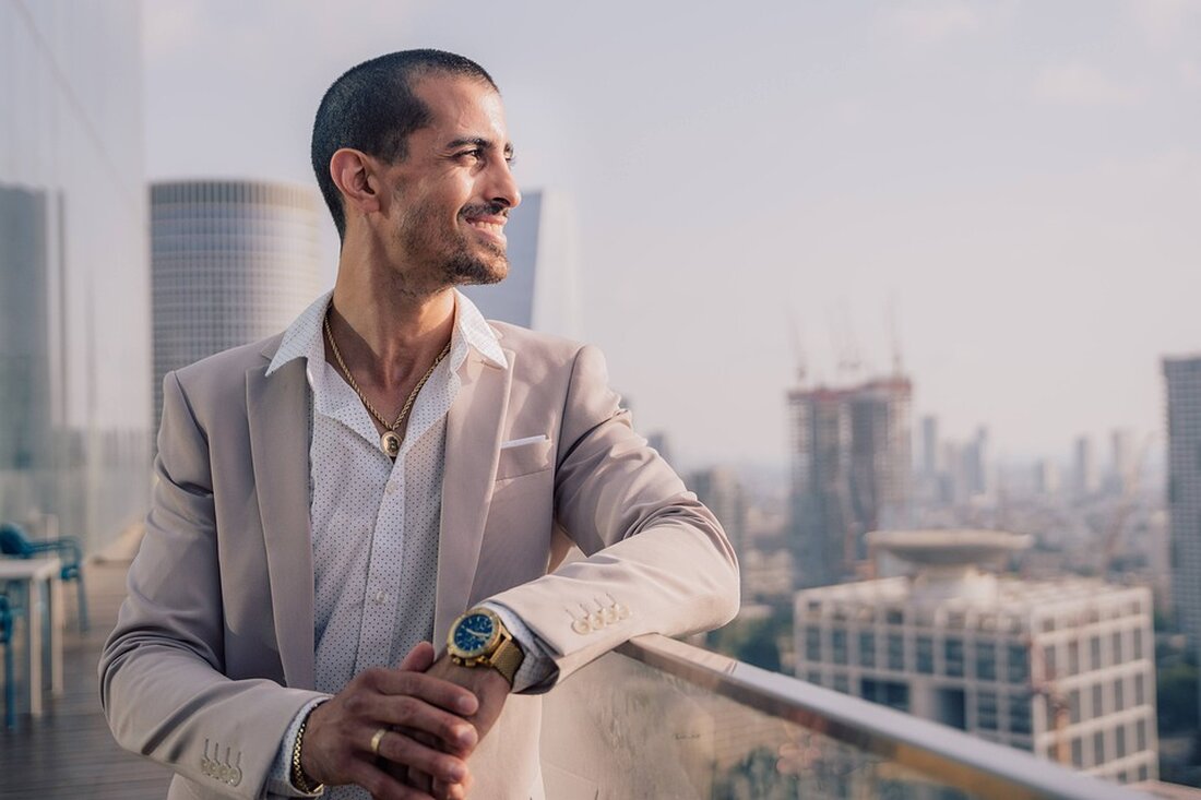 AngelBlock, eine Krypto-Fundraising-Plattform für Start-ups, steht kurz vor dem Start der SOLA-X-Beschaffung. Dieses Projekt hat das Ziel, die Benutzererfahrung im dezentralen Finanzwesen (DeFi) zu verbessern. Die Spendenaktion wird am 29. Juni beginnen und bis zum 8. Juli laufen. Sie ist Teil einer größeren Spendenaktion, zu der auch die SOLA-X-Spendenaktion gehört. Das Hauptziel dieser Mittelbeschaffung besteht darin, die finanzielle Basis des SOLA-X-Projekts zu stärken. In der Pre-Seed-Runde konnten bereits 350.000 US-Dollar gesichert werden und in der Seed-Runde außerhalb von AngelBlock weitere 300.000 US-Dollar. Um die weitere Entwicklung von SOLA-X zu finanzieren, hat AngelBlock selbst 700.000 US-Dollar investiert. AngelBlock hat sich auch &hellip;