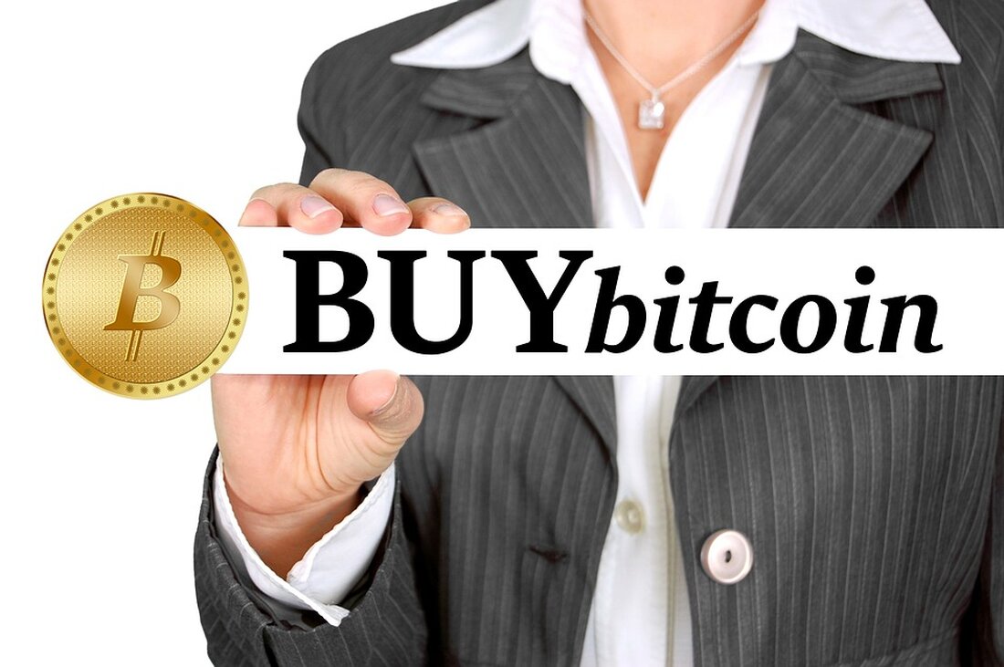 Artikelüberschrift: Die Bitcoin-Hash-Rate erreicht ein Allzeithoch, während die Miner ihre Aktivitäten verstärken Die Bitcoin-Blockchain ist eine dezentralisierte Kryptowährung, die von Minern durchgeführt wird, die darum konkurrieren, den nächsten Block effektiv zu extrahieren. Die Bitcoin-Mining-Industrie hat in den letzten Jahren enormes Wachstum erfahren, da immer mehr Miner in den Wettbewerb eintreten. Die Wetterbedingungen in Texas, der „Bitcoin-Explorationsstation“ der Welt, haben sich verbessert, und Miner kehren zurück, um ihre Aktivitäten zu intensivieren. Dies hat zu einem Anstieg der Hash-Rate geführt, was bedeutet, dass die Miner effizienter Bitcoin extrahieren können. Laut dem Hashrate Index erreichten die Hash-Kosten am Wochenende einen neuen dauerhaften Höchststand. …