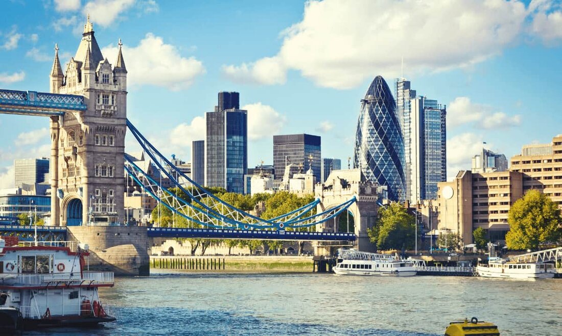 Das britische Finanzdienstleistungs- und Marktgesetz (ein Gesetzesvorschlag, der traditionelle Gelddienstleistungen und Kryptowährungen berührt) ist vorangekommen, nachdem die obere Kammer des Parlaments – das House of Lords – zugestimmt hat. Es geht nun in die endgültige Lesung, in der das Unterhaus befugt ist, Änderungen vorzunehmen. Die Gesetzgebung kann hin und her gehen, bevor die beiden Kammern des Parlaments eine vollständige Einigung erzielen. Was kommt als nächstes? Die meisten House of Lords Mitglieder stimmten ab befürworten den Gesetzentwurf, der darauf abzielt, Standards im Kryptowährungssektor zu etablieren und die Verwendung von Stablecoins zu regulieren. Das im vergangenen Sommer dem Parlament vorgelegte Gesetz zielte …
