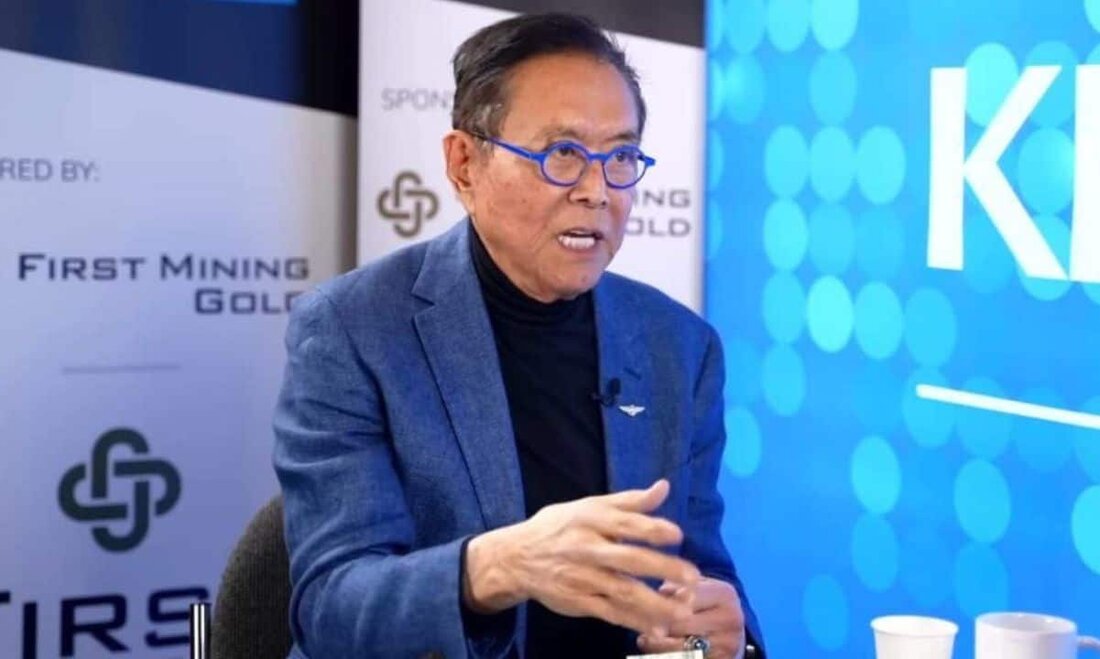 Robert Kiyosaki, ein versierter amerikanischer Investor, Geschäftsmann, Motivationsredner und Autor des Bestsellers „Rich Dad, Poor Dad“, drückte kürzlich seine Bewunderung für Bitcoin (BTC) aus und lobte seine Fähigkeit, den Test der Zeit zu überstehen. Laut Kiyosaki ist der Erfolg von Bitcoin auf seine dezentrale Natur zurückzuführen, da es eher von den Menschen als vom Federal Reserve Board oder der US-Regierung um Unterstützung angetrieben wird. Hier ist, warum Kiyosaki Bitcoin liebt An einem Freitag twittern, sagte Kiyosaki, er habe beobachtet, wie BTC auf 20.000 $ kletterte und dann fast seinen gesamten Wert verlor, als es vor einigen Jahren unter 4.000 $ …