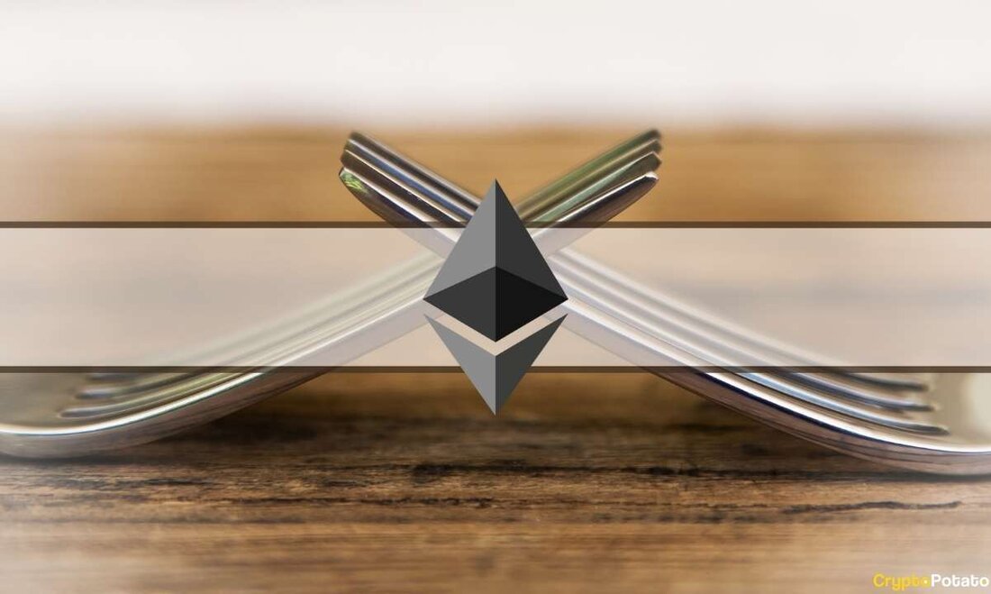 Nach einer monatelangen Wartezeit seit der Fusion haben die Ethereum-Entwickler ein Zieldatum für den mit Spannung erwarteten Hard Fork des Netzwerks in Shanghai festgelegt. Das Upgrade wird es den Spielern des Netzwerks ermöglichen, ihren gesperrten Ether (ETH) zum ersten Mal seit Dezember 2020 abzuheben. Gestakte ETH zurückziehen Während eines aufgezeichneter Anruf Unter den Core-Entwicklern haben die Entwickler am Donnerstag den 12. April als Zieldatum für „Shapella“ festgelegt – das duale Upgrade, das ETH-Auszahlungen ermöglicht. Shapella ist eine Kombination aus den Wörtern Shanghai und Capella, Änderungen an der Ausführungs- bzw. Konsensschicht von Ethereum. Sobald die Entwickler über GitHub über das Upgrade &hellip;