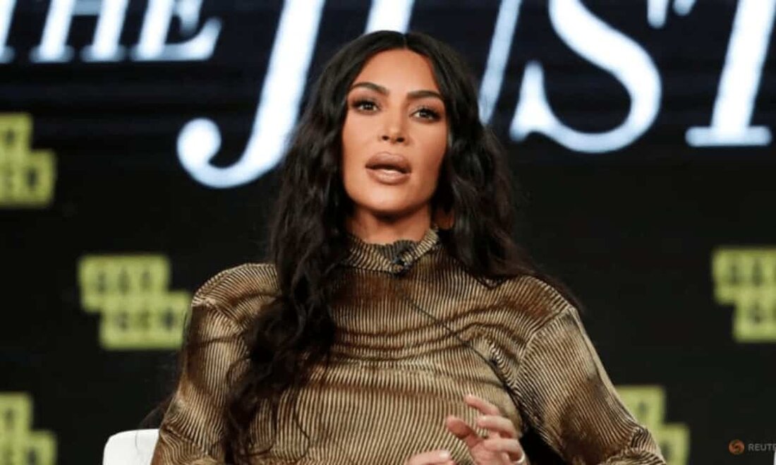 Der Reality-TV-Star – Kim Kardashian, die Boxlegende – Floyd Mayweather und andere Prominente reichten einen Antrag bei einem kalifornischen Bundesrichter ein und forderten die Entfernung ihrer erneuten EMAX-Klage. Die Richter ließen im Dezember letzten Jahres eine ähnliche Anklage gegen die Angeklagten fallen. Auf Kündigung drängen Kim Kardashian, Floyd Mayweather, Paul Pierce, Jona Rechnitz und Giovanni Perone beantragten beim kalifornischen Zentralbezirksgericht, die geänderten Anklagen fallen zu lassen, und behaupteten, die Prominenten hätten EthereumMax (EMAX) gefördert, um seinen Preis zu erhöhen. „Das Gericht befand diese Theorie zuvor für unplausibel, da die Token keinen Wert außerhalb dessen haben, was der Markt bereit ist, …