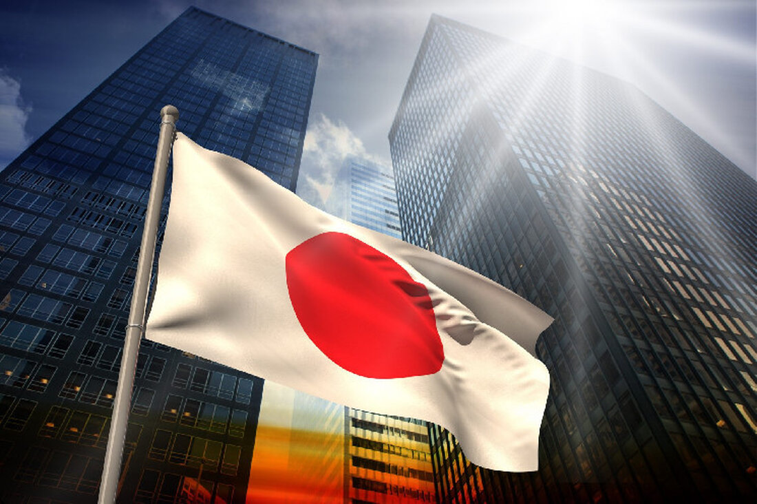 In Japan gewinnt die Adoption von XRP zunehmend an Dynamik. Besonders hervorzuheben ist die Verbindung zwischen der Kryptowelt und dem Immobiliensektor, die durch das renommierte japanische Immobilienunternehmen Open House weiter gestärkt wird. Open House hat sich in der Branche einen Namen gemacht und zeigt großes Interesse daran, innovative Technologien in seine Geschäftspraktiken zu integrieren. Die Verwendung von XRP, einer digitalen Währung, die für schnelle und kosteneffiziente Transaktionen bekannt ist, könnte eine Revolution in der Art und Weise darstellen, wie Immobilienkäufe und -verkäufe abgewickelt werden. Durch die Verbindung von Krypto und Immobilien könnten Käufer und Verkäufer von schnelleren Transaktionszeiten und geringeren &hellip;