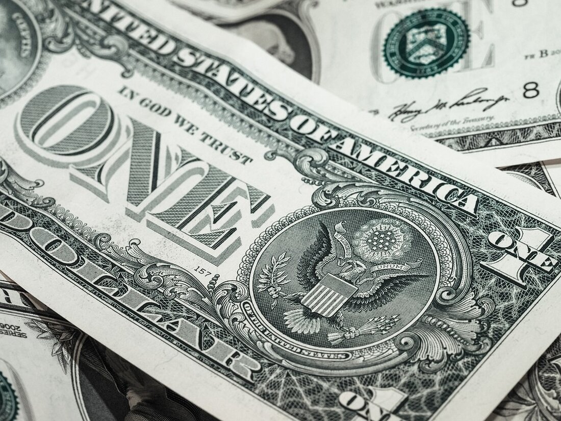 FTX, Three Arrows Capital (3AC) und die Securities and Exchange Commission (SEC) haben sich gegen die Insolvenzpläne von BlockFi zusammengeschlossen und einen milliardenschweren Streit aufgedeckt, der sie zusammengebracht hat. In einer von FTX am 7. Juni eingereichten Klageschrift wurde argumentiert, dass die von BlockFi vorgeschlagenen Pläne die Insolvenzbestimmungen ausnutzen. Die Einreichung mit dem Titel „Einspruch der FTX-Schuldner gegen den Antrag der BlockFi-Schuldner auf Genehmigung der Offenlegungserklärung, der Einholungsverfahren und -formulare sowie des Bestätigungsplans“ unterstreicht die kritische Angelegenheit, bei der es sich um umstrittene Transaktionen im Wert von über einer Milliarde Dollar handelt. Am 28. Juni 2023 legte BlockFi dem Gericht …