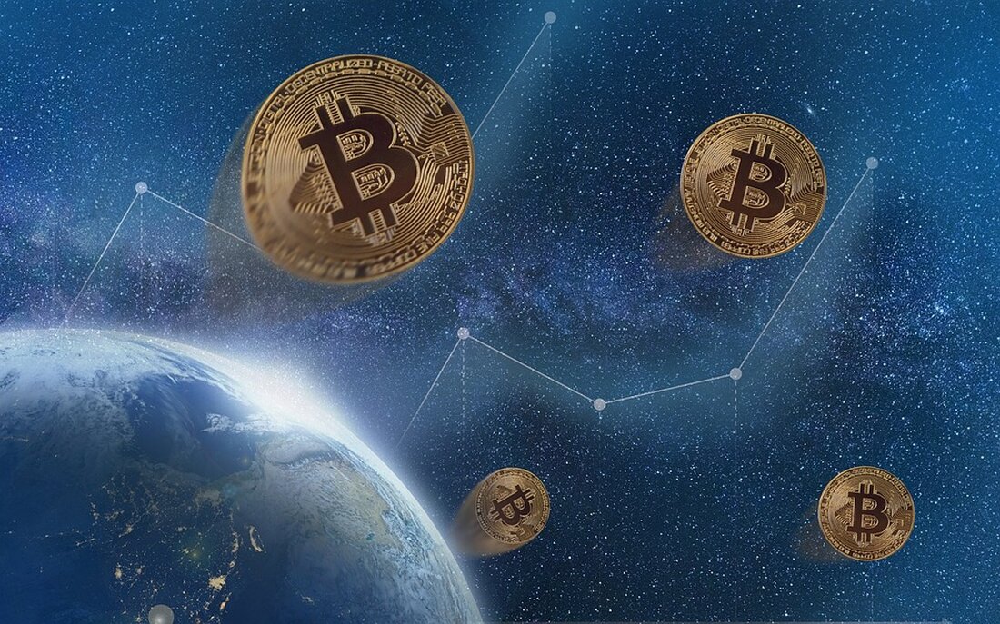 Bitcoin: Optimistische Prognosen und saisonale Stärkung Der Bitcoin-Ökonom Timothy Peterson äußert sich optimistisch über die zukünftige Entwicklung des bekanntesten Kryptos. Laut seiner Analyse hat Bitcoin in den kommenden neun Monaten eine hohe Wahrscheinlichkeit, ein neues Allzeithoch zu erreichen. Prognose Peterson schätzt die Wahrscheinlichkeit, dass Bitcoin ein neues Allzeithoch anvisiert, auf 75 %. Diese Einschätzung stützt sich auf verschiedene Faktoren, die in der Kryptowelt oft als entscheidend angesehen werden. Saisonale Stärke Ein wichtiger Aspekt, der den positiven Ausblick untermauert, sind die saisonalen Kursmuster. Historische Daten zeigen, dass Bitcoin in den Monaten April und Oktober signifikante Kurszuwächse verzeichnet hat, mit einem Anstieg &hellip;