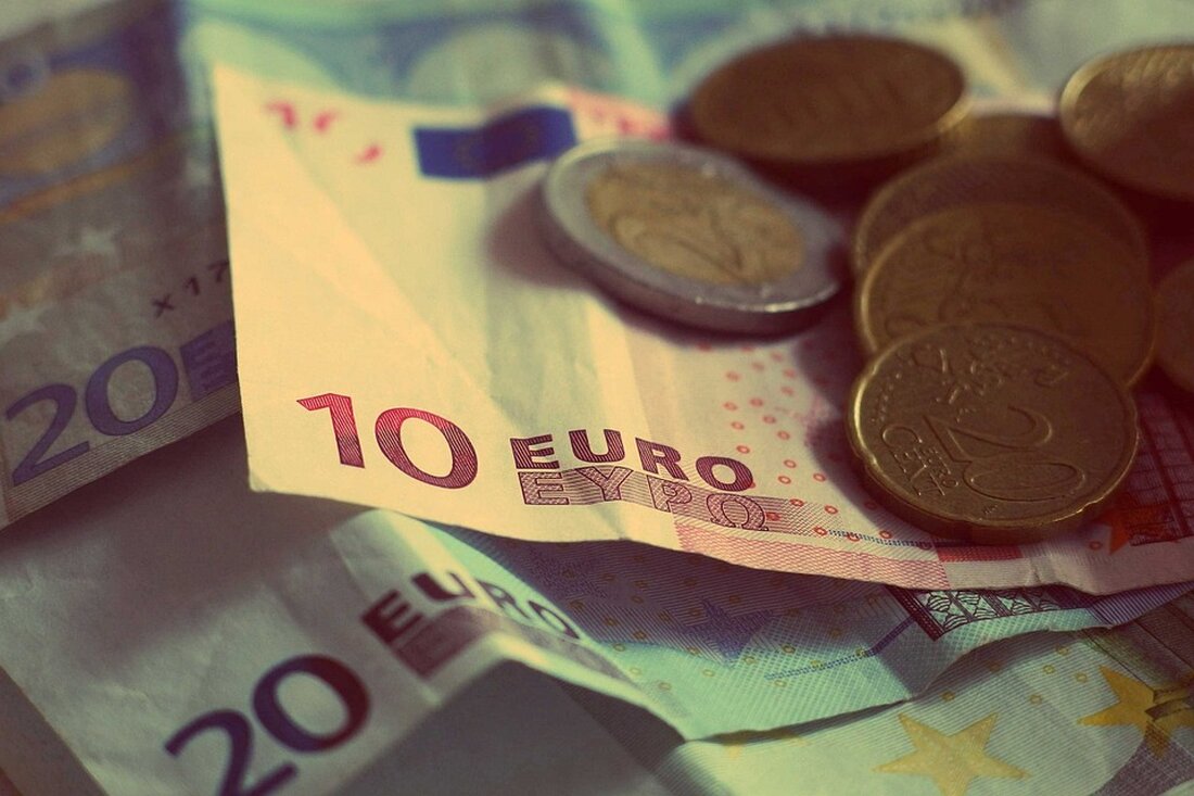 Venture-Capital-Investition in die Krypto-Steuerfirma Blockpit Der Venture-Capital-Fonds Elevator Ventures der Raiffeisen Bank International hat mehrere Millionen Euro in die österreichische Krypto-Steuerfirma Blockpit investiert. Diese Investition ist ein bedeutender Schritt, um die Dienstleistungen von Blockpit im Bereich der Krypto-Steuererklärungen und der damit verbundenen Softwarelösungen zu erweitern und zu verbessern. Blockpit hat sich auf die Entwicklung von Tools spezialisiert, die es Nutzern ermöglichen, ihre Krypto-Transaktionen einfach und effizient zu verwalten. In einer Zeit, in der die Krypto-Wirtschaft stetig wächst und mehr Investoren anzieht, wird die korrekte steuerliche Behandlung von digitalen Vermögenswerten immer wichtiger. Die Software von Blockpit hilft dabei, die Vorgänge transparent &hellip;