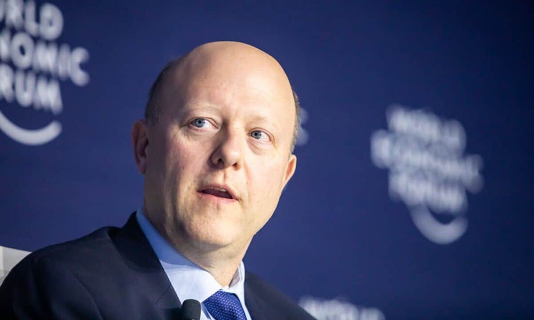 Jeremy Allaire – CEO von Circle Internet Financial Ltd. – argumentierte, dass US-Investoren aufgrund des Mangels an angemessenen Vorschriften und der wachsenden Bankenkrise bald umziehen könnten. Der Zusammenbruch der Silicon Valley Bank (SVB) im März verursachte ernsthafte Probleme für den Stablecoin-Emittenten. Der USDC wurde von seiner festen Bewertung von 1 USD auf bis zu 0,87 USD abgekoppelt, nachdem Circle ein massives Engagement von 3,3 Milliarden USD gegenüber dem Finanzinstitut offengelegt hatte. Es hat das Problem jedoch gemeistert und sichergestellt, dass die Anleger nicht beeinträchtigt werden. „Kritischer Moment“ in den USA In einem kürzlichen Interview für Bloomberg, Allaire empfohlen dass Amerikas &hellip;