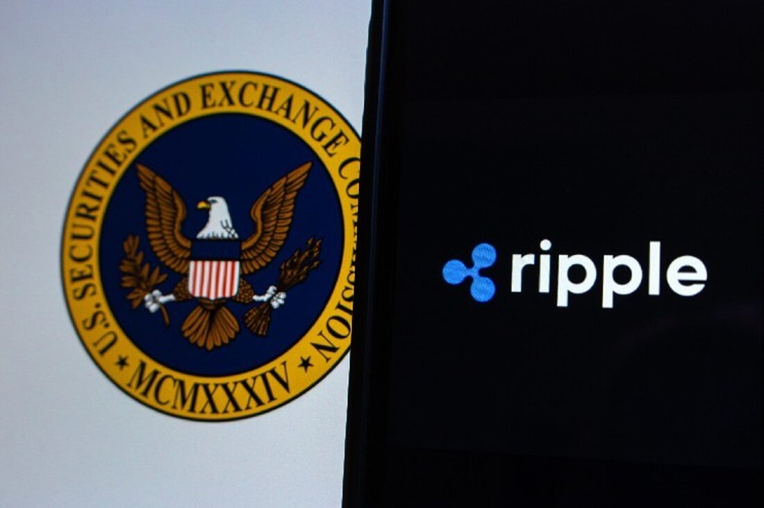 XRP-Rechtsstreit: Einigung zwischen SEC und Ripple Die US-Wertpapier- und Börsenaufsichtsbehörde (SEC) und das Unternehmen Ripple haben beschlossen, ihre Berufungen im laufenden Rechtsstreit um die Kryptowährung XRP vorerst auf Eis zu legen. Diese Entscheidung könnte auf eine endgültige Klärung der rechtlichen Situation hindeuten, die für die Kryptowährungsbranche von großer Bedeutung ist. Die Streitigkeiten zwischen der SEC und Ripple drehen sich hauptsächlich um die Frage, ob XRP als Wertpapier klassifiziert werden sollte. Diese Diskussion ist entscheidend, da sie weitreichende Implikationen für die Regulierung und den Handel mit Kryptowährungen in den USA hat. Die Einigung, die Berufungen vorerst auszusetzen, könnte darauf hinweisen, dass …