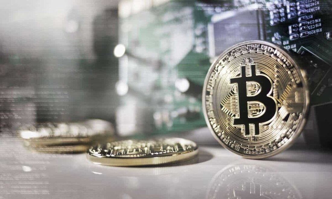 Zeiträume, die dem anhaltenden, von der SEC verursachten FUD ähneln, stellen die Widerstandsfähigkeit kurzfristiger Inhaber auf die Probe – eine Kohorte, die typischerweise als erste flieht, wenn der Preis von Krypto-Assets steigt. Die neuesten Daten deuten jedoch darauf hin, dass die Bewegung kurzfristiger Bitcoin-Inhaber ein starkes Interesse daran widerspiegelt, am Markt zu bleiben und die Rentabilität zu steigern. Ein CryptoQuant-Analyst gab an, dass trotz des schwachen Bitcoin-Preises, da er weiterhin in der Spanne von 25.000 bis 30.000 US-Dollar gefangen sei, die Möglichkeit eines Wachstums in seinem Kurs noch nicht ausgeschöpft sei. Der Blogbeitrag erklärte: „Laut der SOPR-Metrik für kurzfristige Inhaber &hellip;