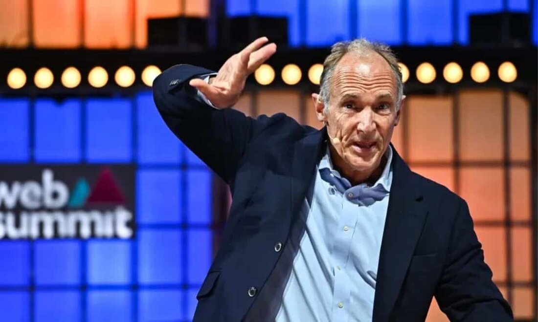 Tim Berners-Lee – der Erfinder des World Wide Web (WWW) – glaubt, dass Kryptowährungen „gefährlich“ sind und dass die Investition in sie dem Glücksspiel ähnelt. Er argumentierte jedoch, dass sie für die Durchführung von Transaktionen nützlich sein könnten, wenn sie bei Erhalt in Fiat umgewandelt würden. Kein Krypto-Fan In einem kürzlich erschienenen Auftritt auf CNBC warnte der britische Informatiker Tim Berners-Lee, der am besten für die Erschaffung des World Wide Web bekannt ist, Investoren, sich von Kryptowährungen fernzuhalten, da sie „spekulativ“ seien und das Glücksspiel replizieren. „In bestimmte Dinge zu investieren, was rein spekulativ ist, ist nicht das, womit ich &hellip;