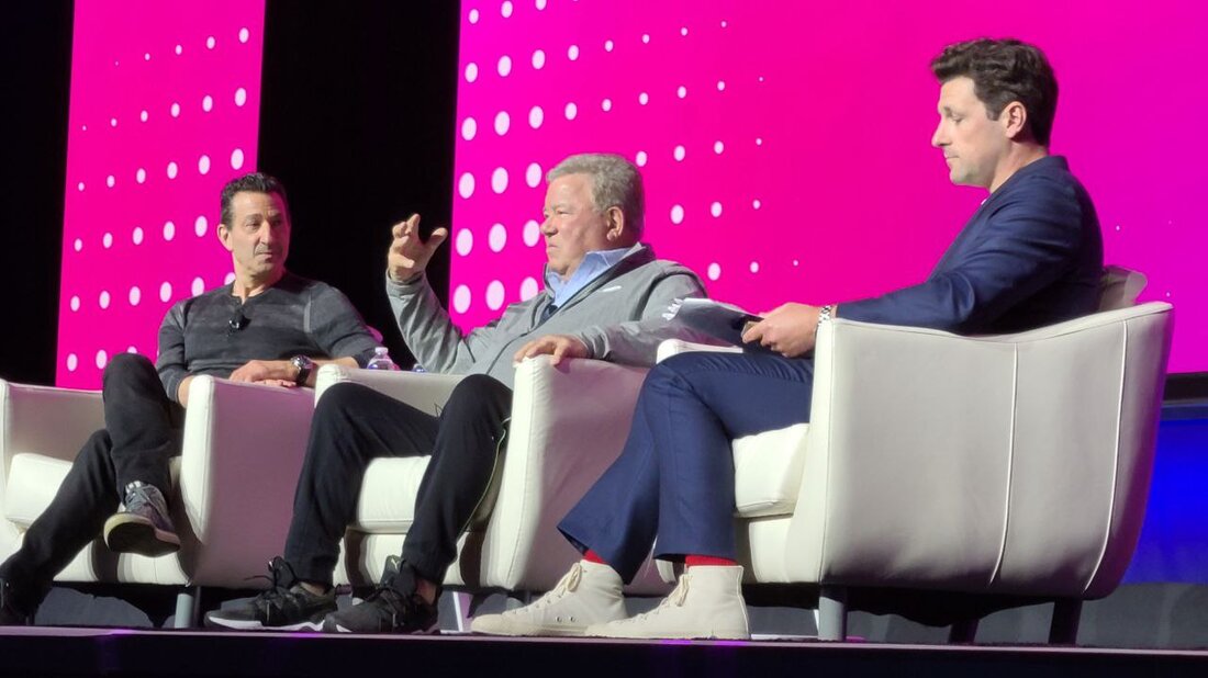 William Shatner – der berühmte Schauspieler, der Captain Kirk in Star Trek spielte – erschien am Donnerstag bei Consensus 2023, um ein NFT-Projekt anzukündigen, das seine Hit-Sammlung von 3 Jahren ablöst. Der 92-Jährige sprach darüber, warum er sich für Web 3 in der Unterhaltung begeistert und wo er Krypto sieht, wenn die Menschheit die Star-Trek-Ära erreicht. William Shatner: Unendliche Verbindungen Shatner erklärte, dass er seine erste Erfahrung im Umgang mit NFTs im Jahr 2020 gemacht habe, als er 125.000 William Shatner Trading Cards hatte ausverkauft sofort auf der Wax-Blockchain. Einer der NFTs war eine Röntgenaufnahme seines Zahns. Später wurde er …