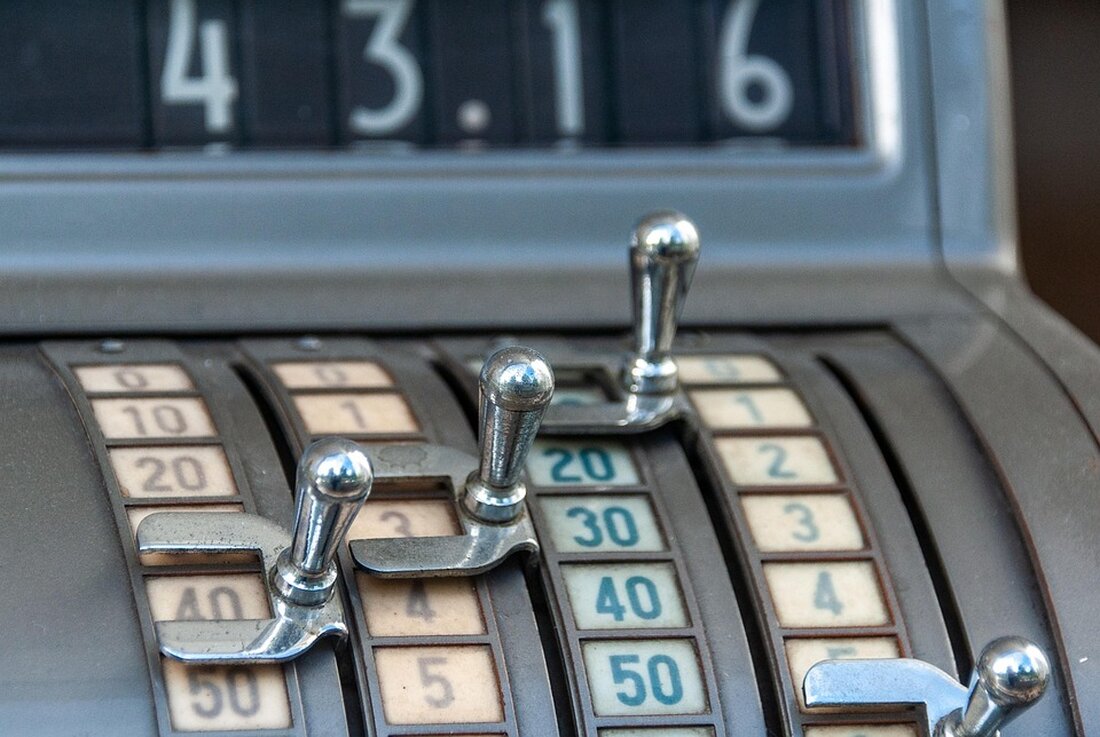 Galaxy wählt Delaware als Standort für Wachstumsstrategien Galaxy hat bekannt gegeben, dass das Unternehmen sich für Delaware als Standort entschieden hat. Die Entscheidung wurde aufgrund des günstigen Unternehmensumfelds getroffen, das es ermöglicht, mit anderen börsennotierten Unternehmen effektiv zu konkurrieren. Delaware ist bekannt für seine unternehmensfreundlichen Gesetze und Vorteile, die speziell für Unternehmen entwickelt wurden. Dies beinhaltet nicht nur steuerliche Vergünstigungen, sondern auch eine schnelle und effiziente Unternehmensregulierung, die es Firmen ermöglicht, sich schnell auf Marktveränderungen einzustellen. Zusätzlich ist Delaware ein attraktiver Standort für Investoren, was für Galaxy vorteilhaft ist, um die eigenen Wachstumsziele zu erreichen und das Unternehmen weiterzuentwickeln. Die &hellip;