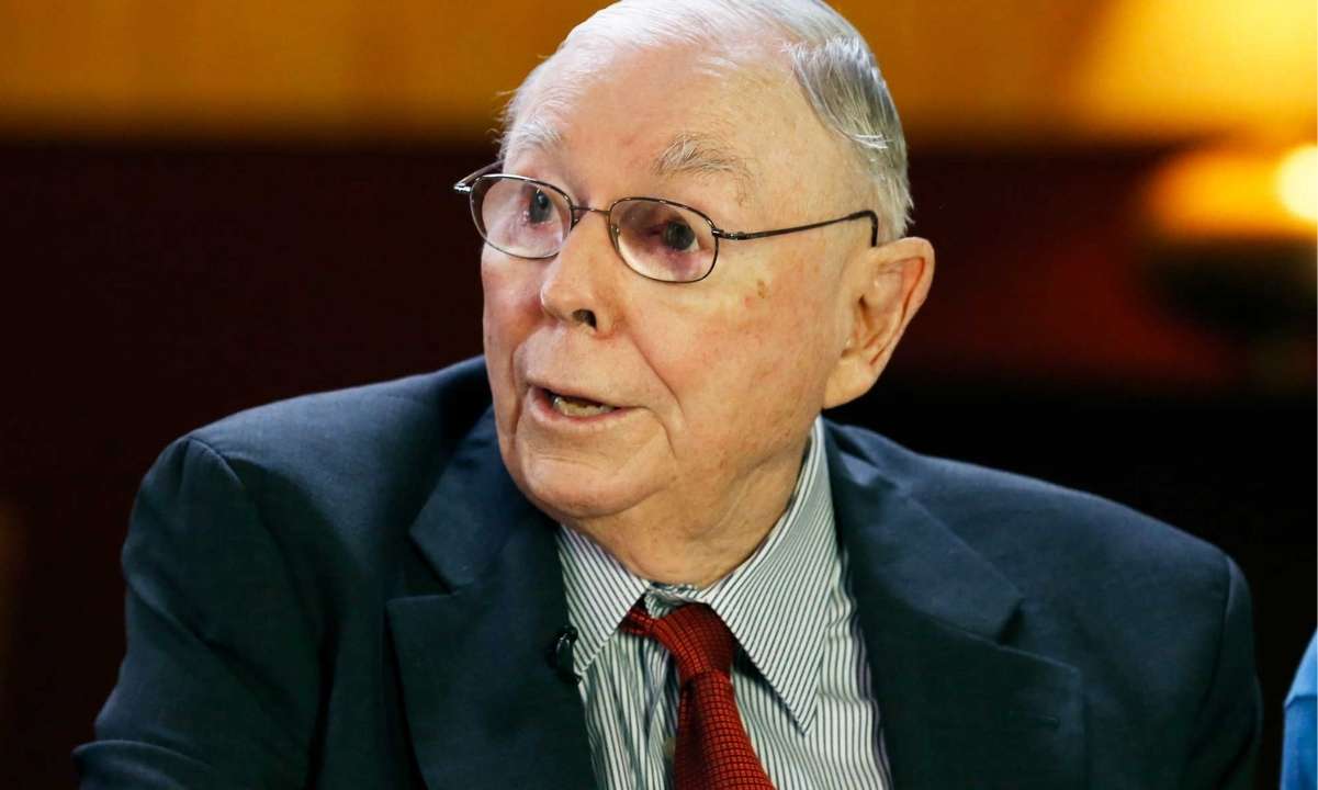 Joe Kernen ruft Charlie Munger wegen Unwissenheit in Bezug auf Bitcoin an